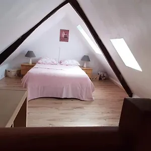 Hébergement de vacances La Vieille Crêperie De Mangouëro, Cléguérec